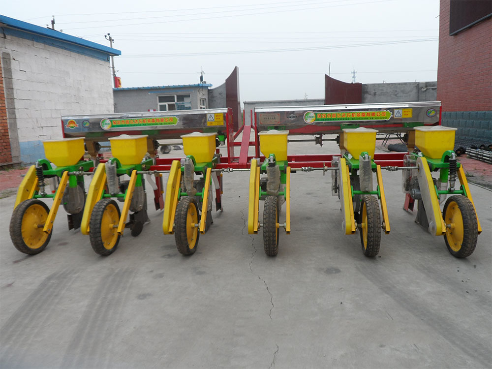 播種機廠家推薦：氣吸式播種機的使用注意事項