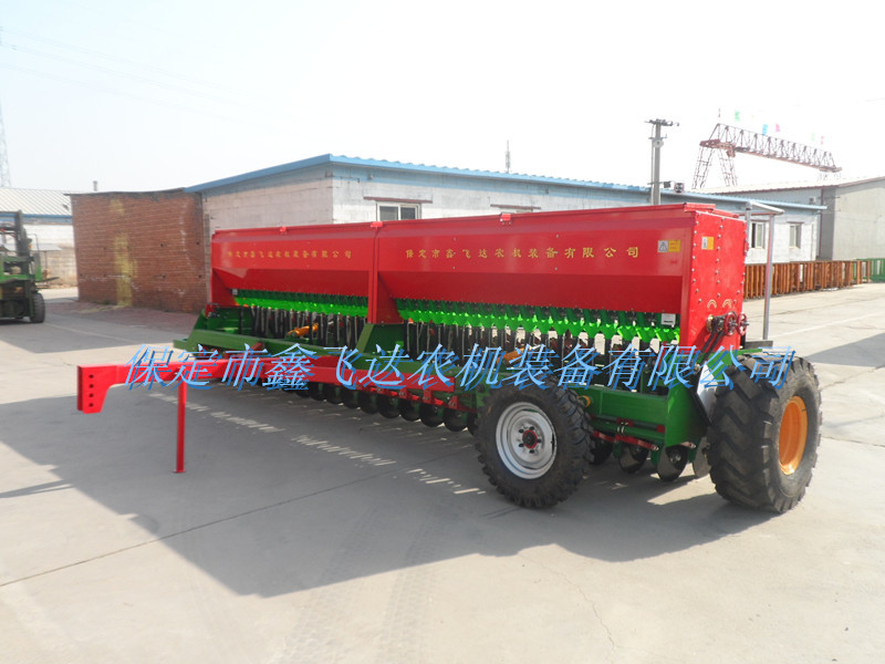 精量播種機主要有兩種類型，一種是機械轉動式，一種是真空氣吸式